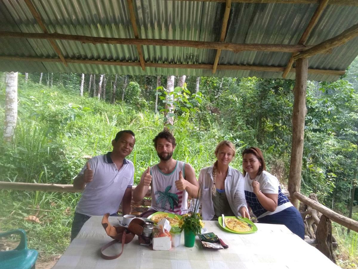 Landak River Guest House Only Trekking With Us Bukit Lawang Ngoại thất bức ảnh