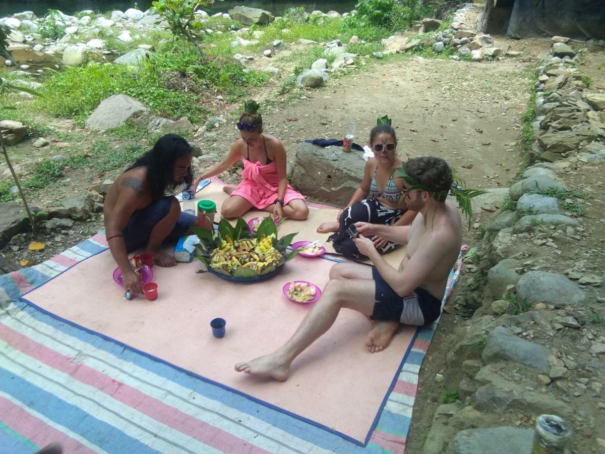 Landak River Guest House Only Trekking With Us Bukit Lawang Ngoại thất bức ảnh